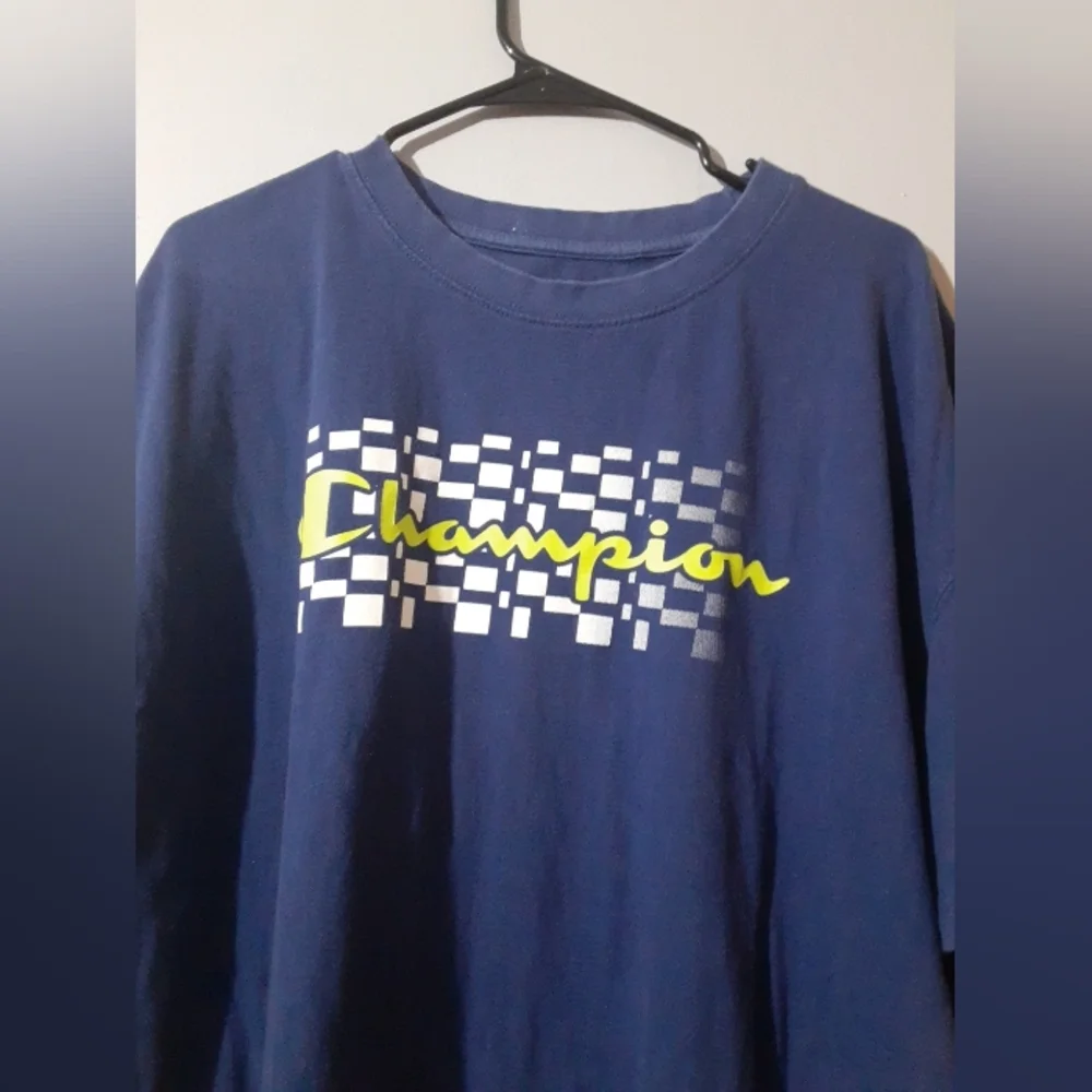 Champion Men's Tee with Yellow Logo Short Sleeve Size 3X Casual Picnic Outdoors - Picture 2 of 4